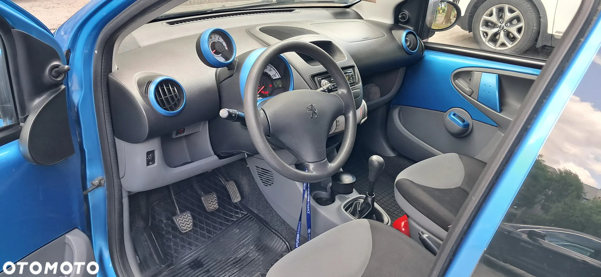 Peugeot 107 1.0 Trendy - 12