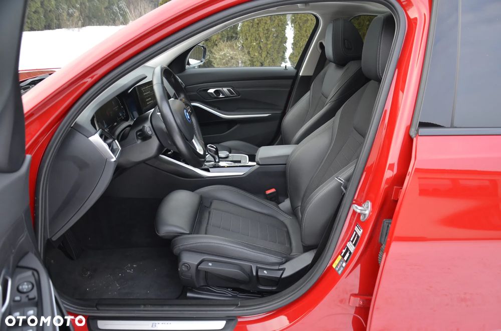 BMW Seria 3 320e Sport Line - 5