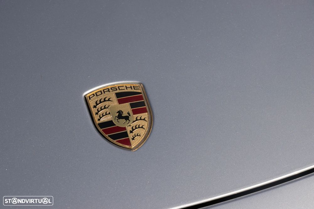 Porsche 911 (991) Carrera 4 GTS PDK - 11