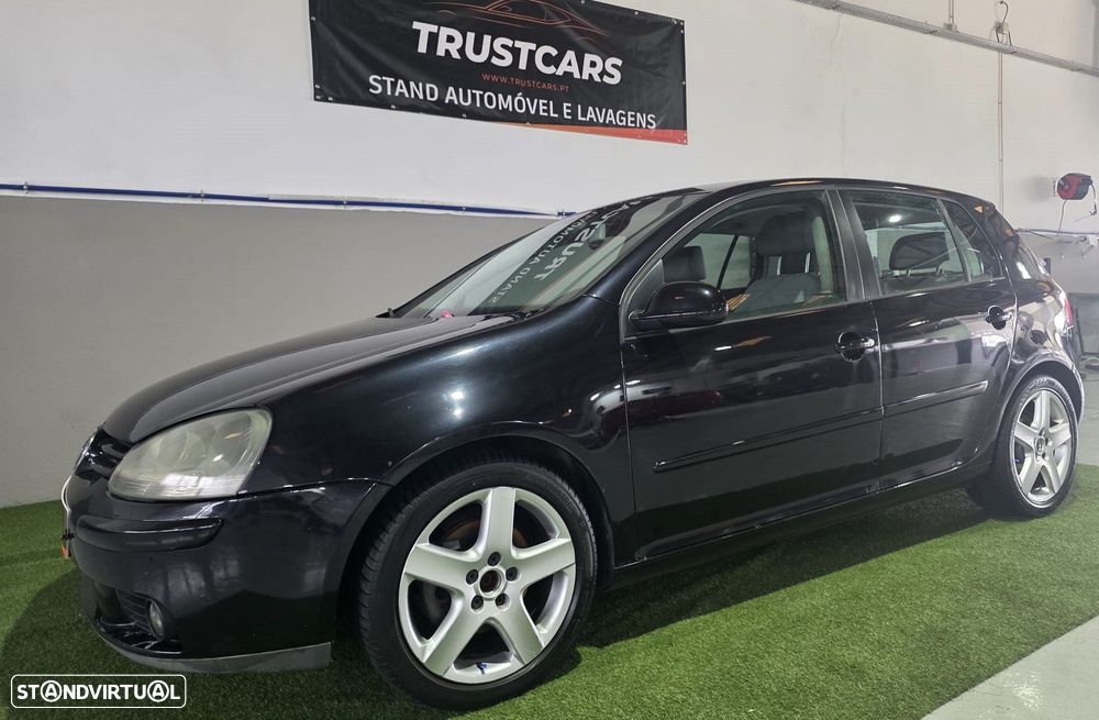 VW Golf 2.0 TDi Confortline - 2