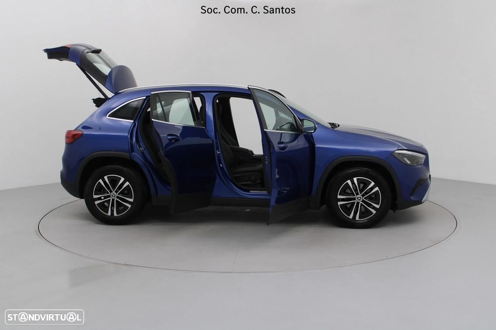 Mercedes-Benz GLA 180 d Progressive - 12