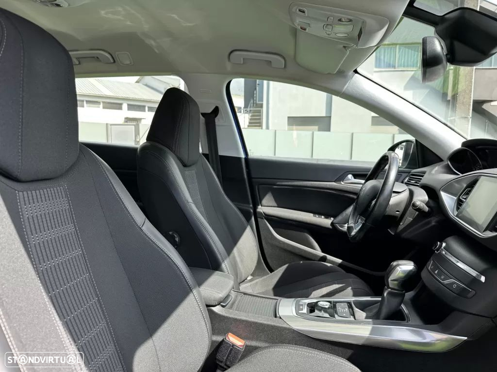 Peugeot 308 SW BlueHDi 120 EAT6 Stop & Start Allure - 21