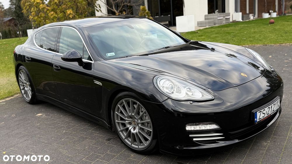 Porsche Panamera 4S - 20