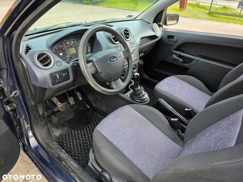 Ford Fiesta - 10