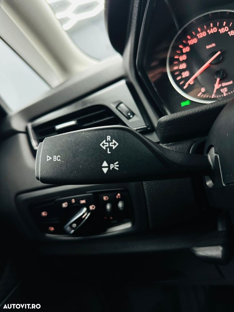 BMW Seria 2 218d - 28