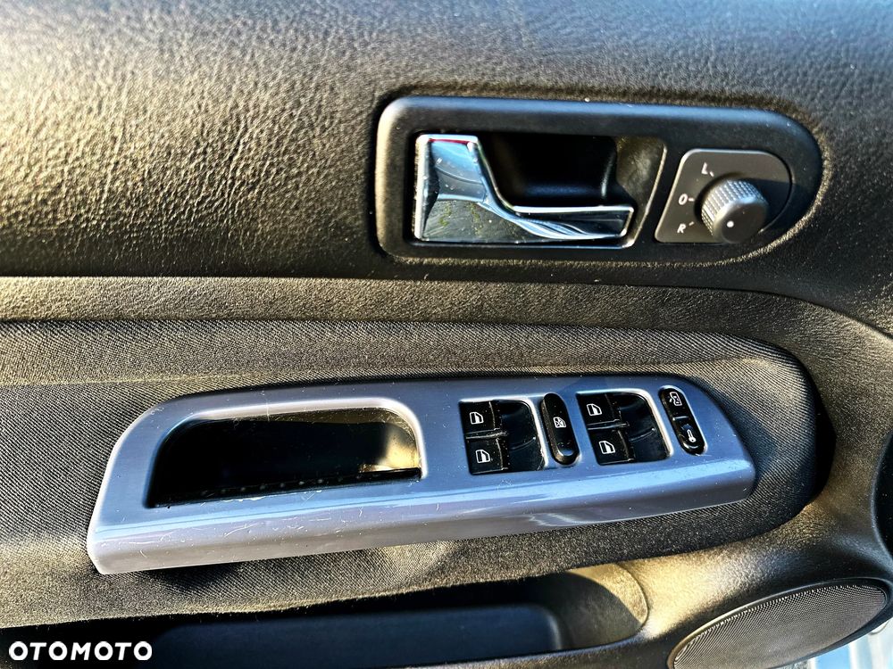 Volkswagen Golf Variant 1.6 Pacific - 9