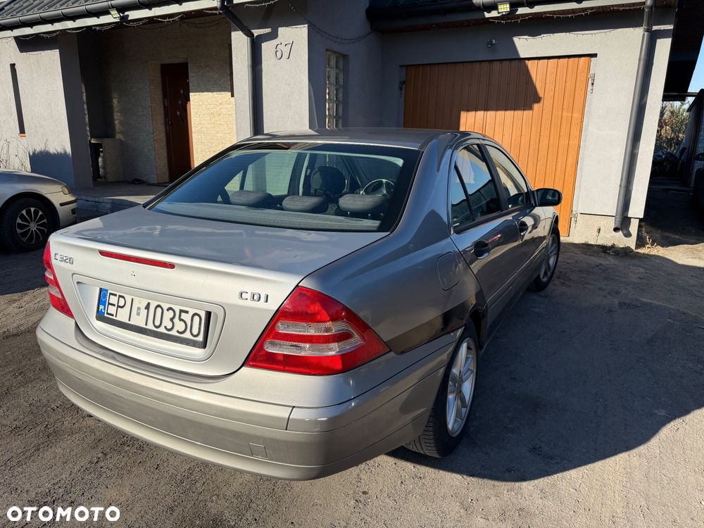 Mercedes-Benz Klasa C 180 Kompressor Classic - 4