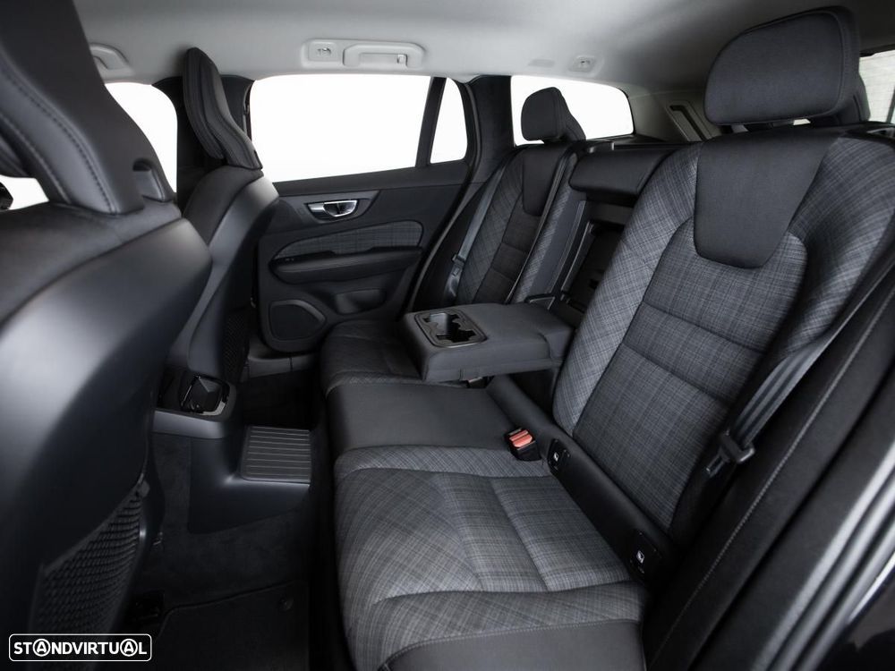 Volvo V60 2.0 T6 AWD TE Essential - 9