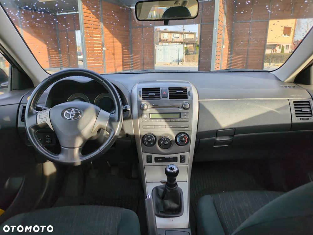 Toyota Corolla 1.4 D-4D Terra - 9