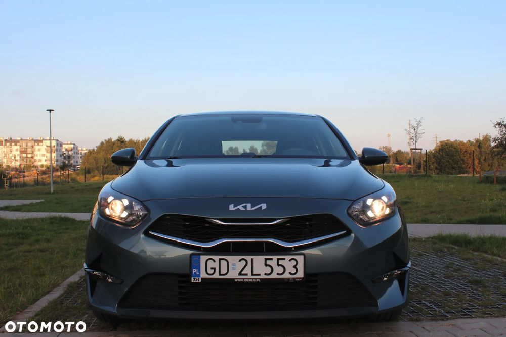 Kia Ceed 1.5 T-GDI M - 10