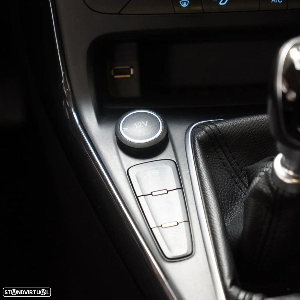 Ford Focus SW 1.0 EcoBoost Active - 27