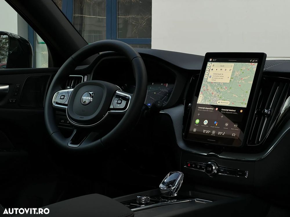 Volvo XC 60 T6 AWD AT PHEV Plus Dark - 20