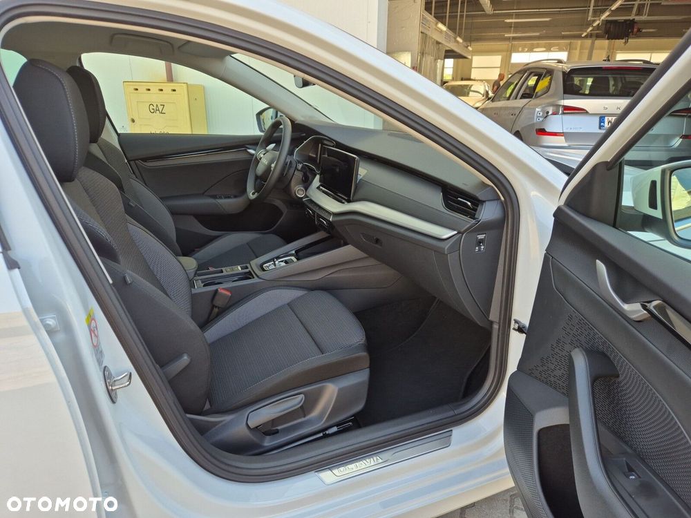 Skoda Octavia 1.5 TSI mHEV Drive Selection DSG - 17