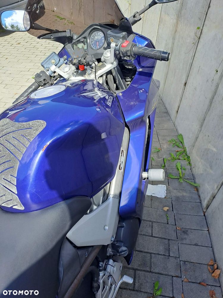 Honda VFR - 5