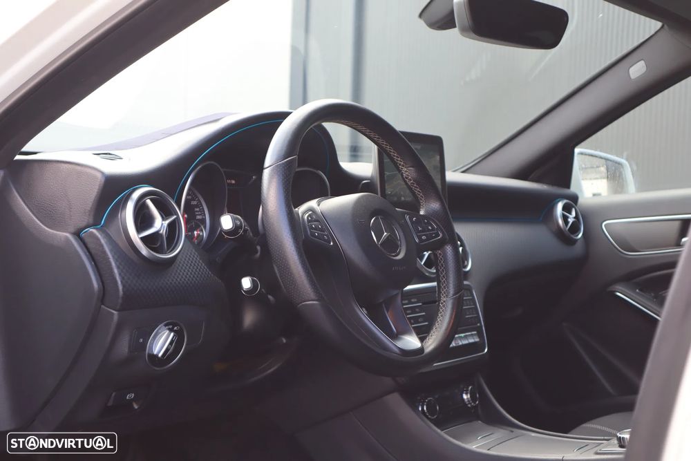 Mercedes-Benz A 200 d 7G-DCT Urban - 14