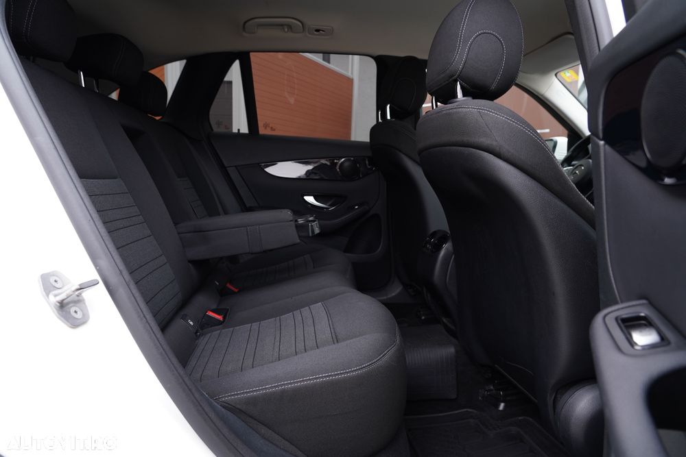 Mercedes-Benz GLC 220 d 4MATIC 9G-TRONIC - 28