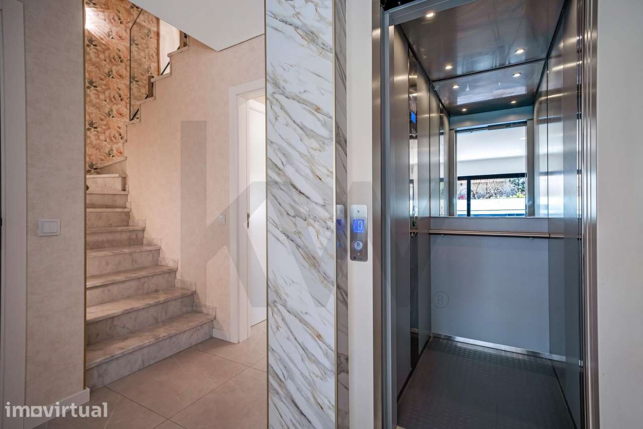 Moradia T3+2 com Elevador, Piscina Aquecida e Totalmente Mobilada - Grande imagem: 4/60
