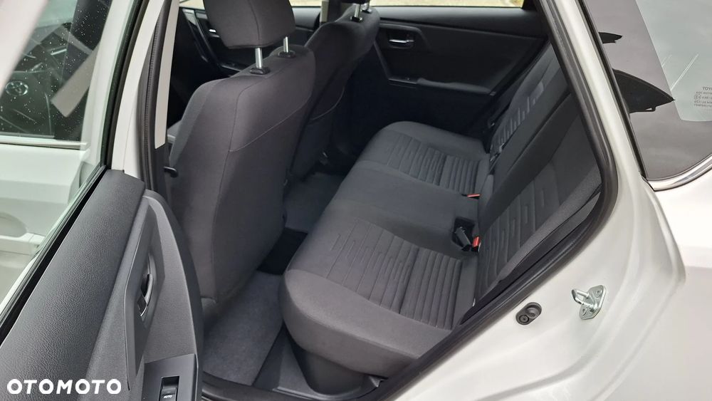 Toyota Auris 1.8 HSD Luna - 25