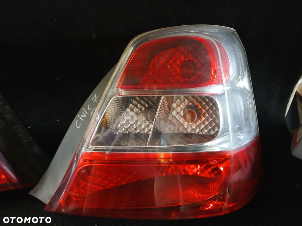 Honda Civic VII lift 5D lampa tylna lewa, prawa - 3