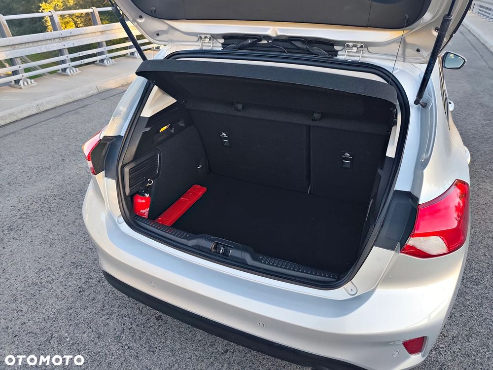 Ford Focus 1.0 EcoBoost Trend Edition - 14