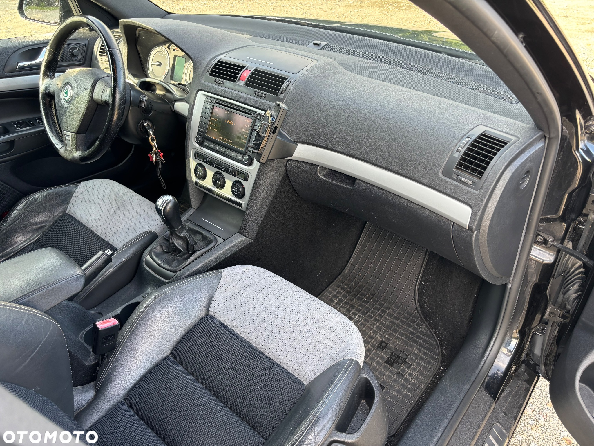 Skoda Octavia Combi 2.0 TSI RS - 9