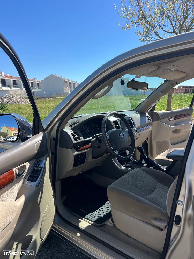 Toyota Land Cruiser Prado - 6