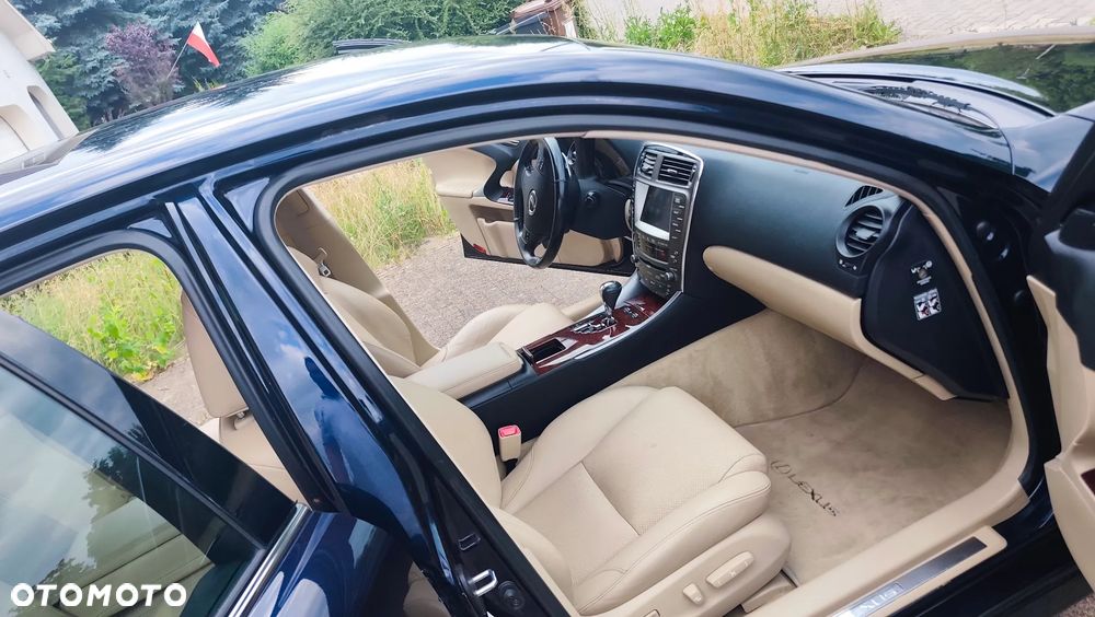 Lexus IS 250 Prestige - 10