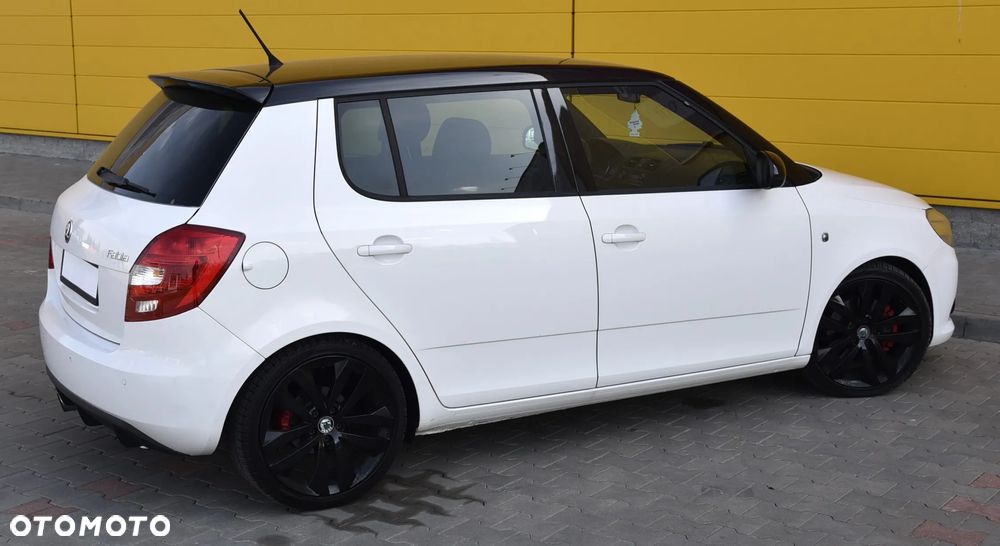 Skoda Fabia 1.4 TSI DSG RS - 12