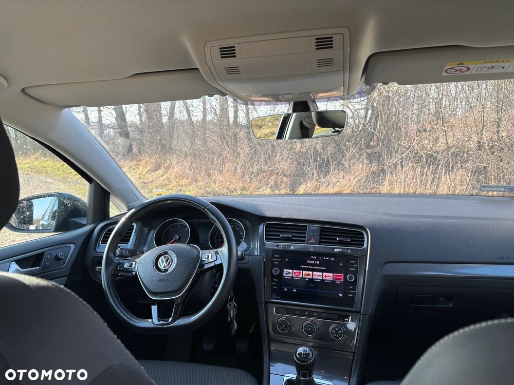 Volkswagen Golf 1.6 TDI BMT Comfortline - 11