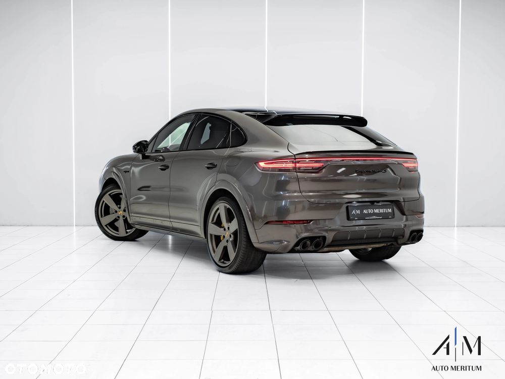 Porsche Cayenne Turbo S E-Hybrid - 8
