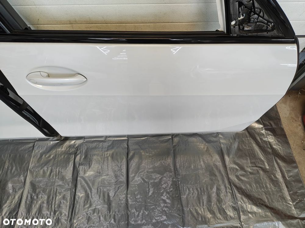 BMW G05 X5  X5M A96 MINERALWEISS  drzwi prawy przód - 7