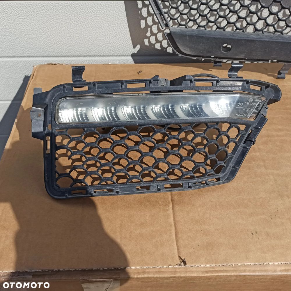W212 AMG LAMPA LED DRL PRAWY LEWY KRATKA A2128201256 - 2
