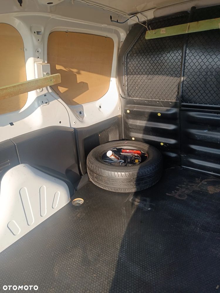 Citroën BERLINGO - 11