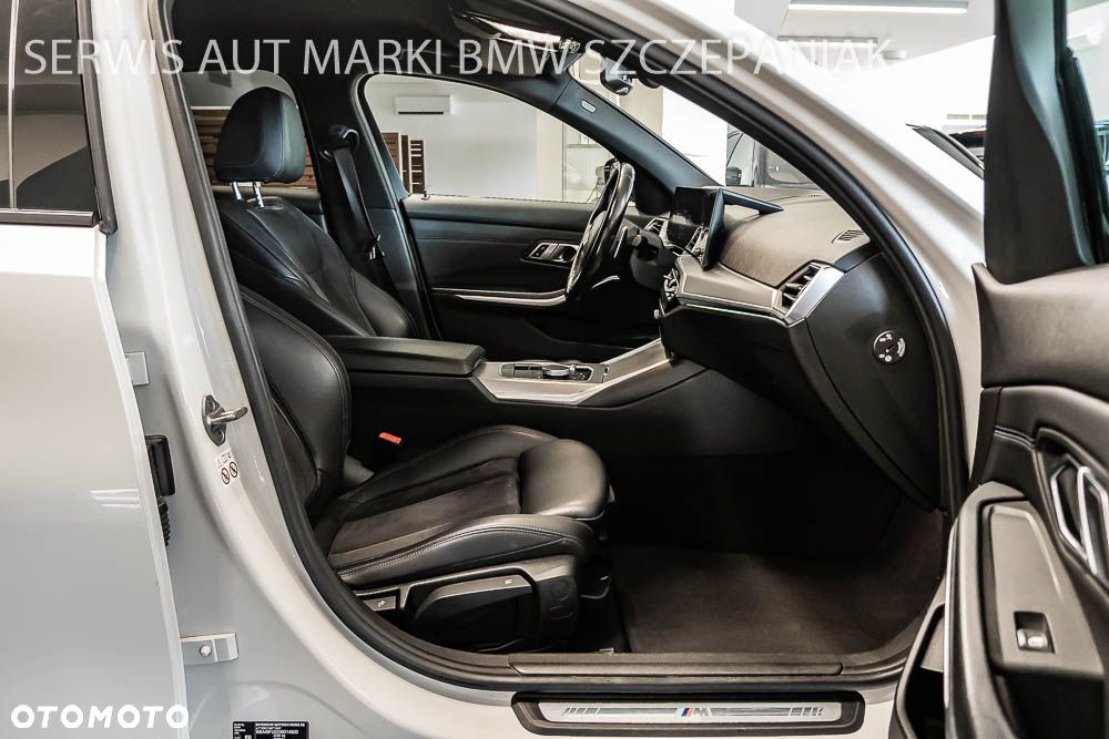 BMW Seria 3 320d xDrive mHEV M Sport sport - 31