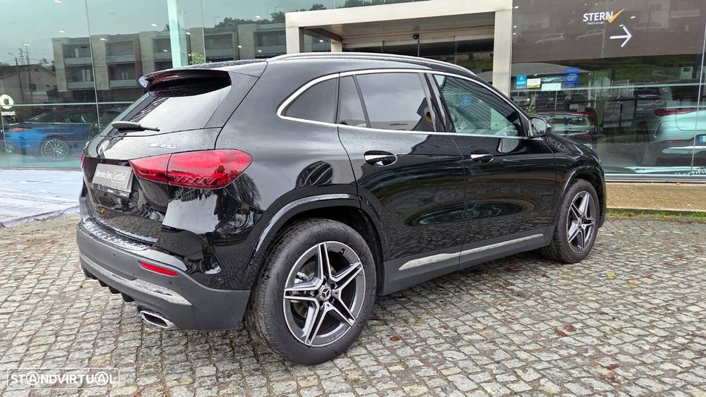 Mercedes-Benz GLA 200 AMG Line - 9