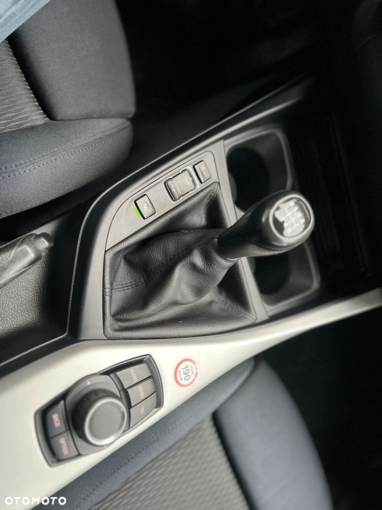 BMW Seria 1 120d xDrive - 15
