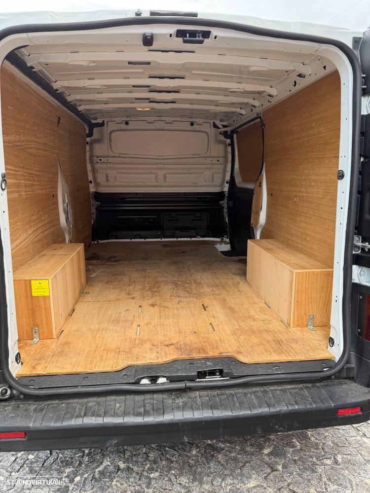 Renault Trafic L2H1 1.6 dci Grand Confort (IVA DEDUTÍVEL) - 5