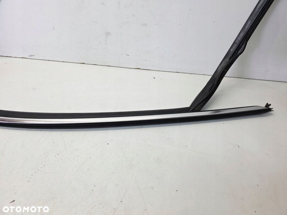 USZCZELKA DRZWI LISTWA CHROM LEWY PRZÓD AUDI A3 8V SEDAN 8V5837431 - 4