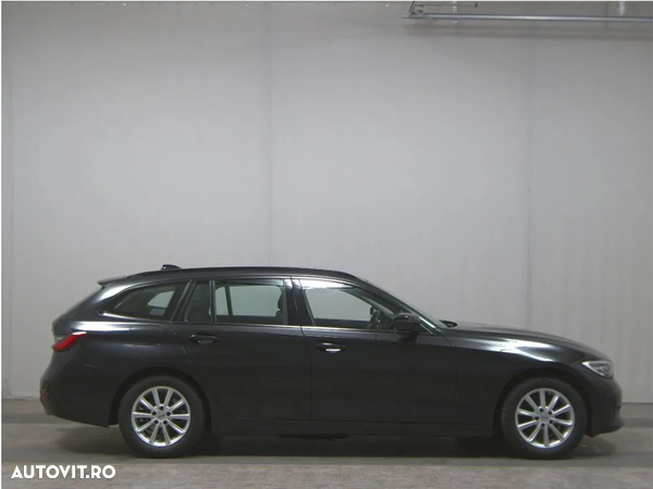 BMW Seria 3 320d Aut. Sport Line