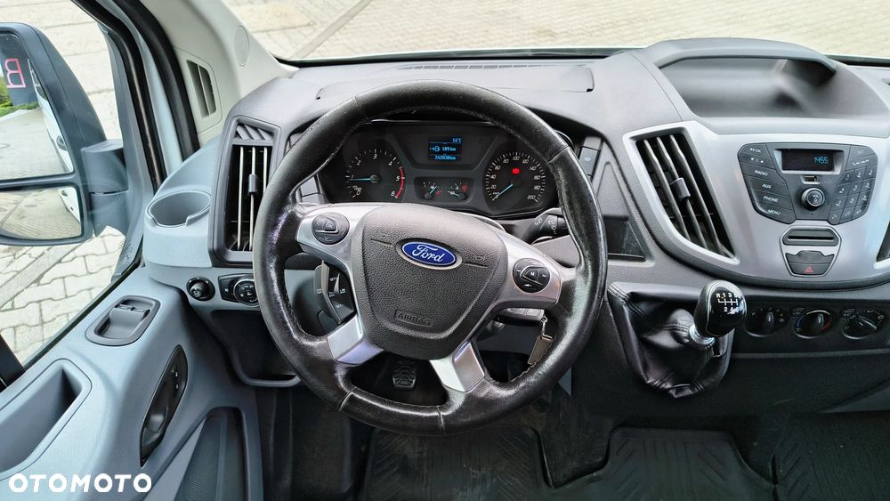 Ford Transit - 13