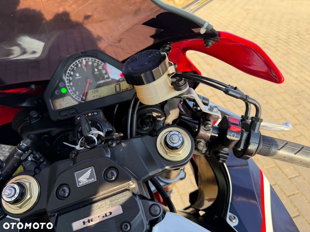 Honda CBR - 24