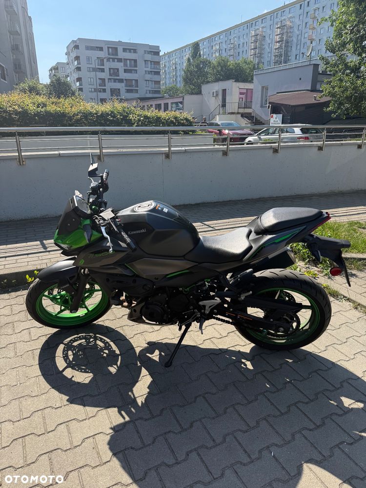 Kawasaki Z - 12