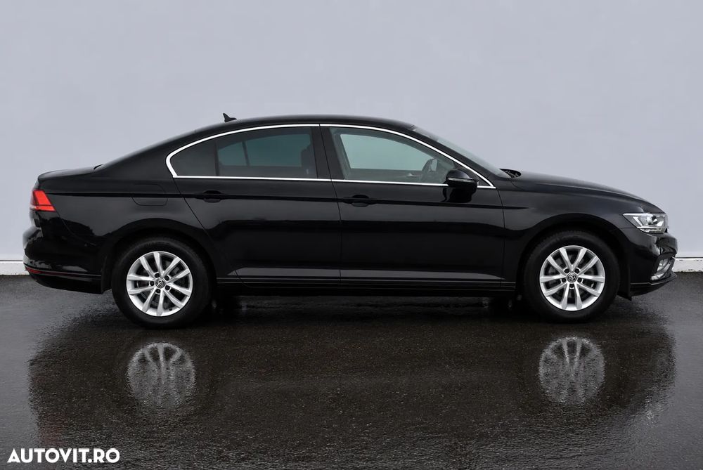 Volkswagen Passat 2.0 TDI DSG Comfortline - 9
