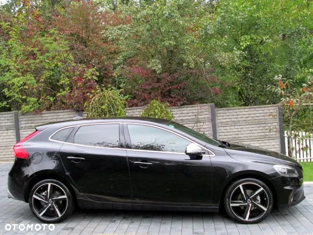 Volvo V40 D2 R-Design - 2