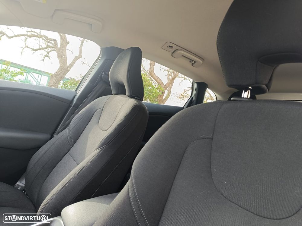 Volvo V40 2.0 D2 Kinetic Geartronic - 11