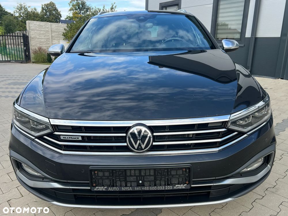 Volkswagen Passat Alltrack 2.0 TDI SCR DSG 4Motion - 8