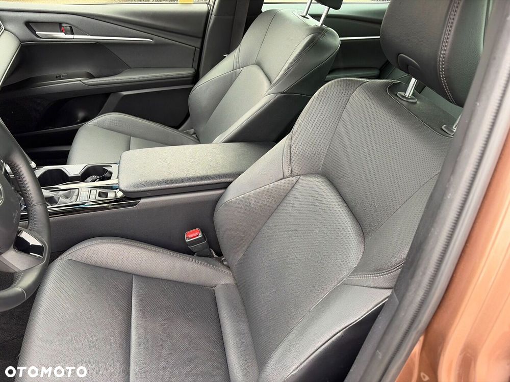 Toyota Camry - 16