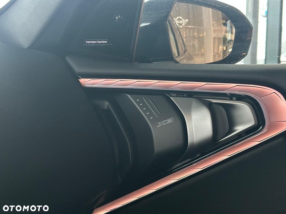 BMW X3 xDrive20i mHEV - 18