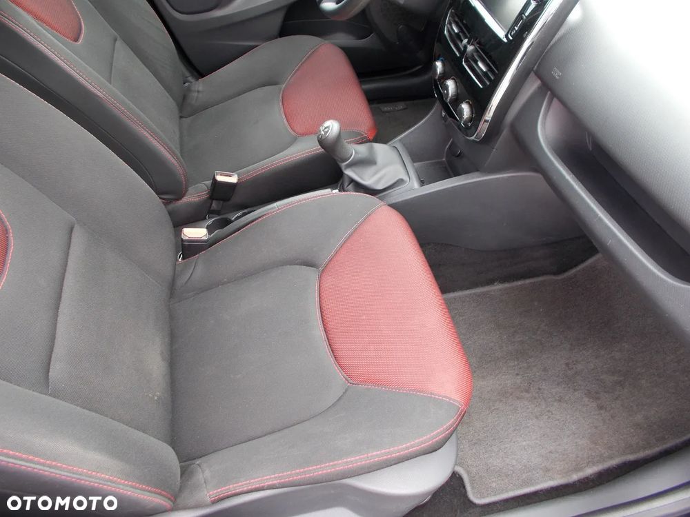 Renault Clio 1.2 16V 75 Dynamique - 12