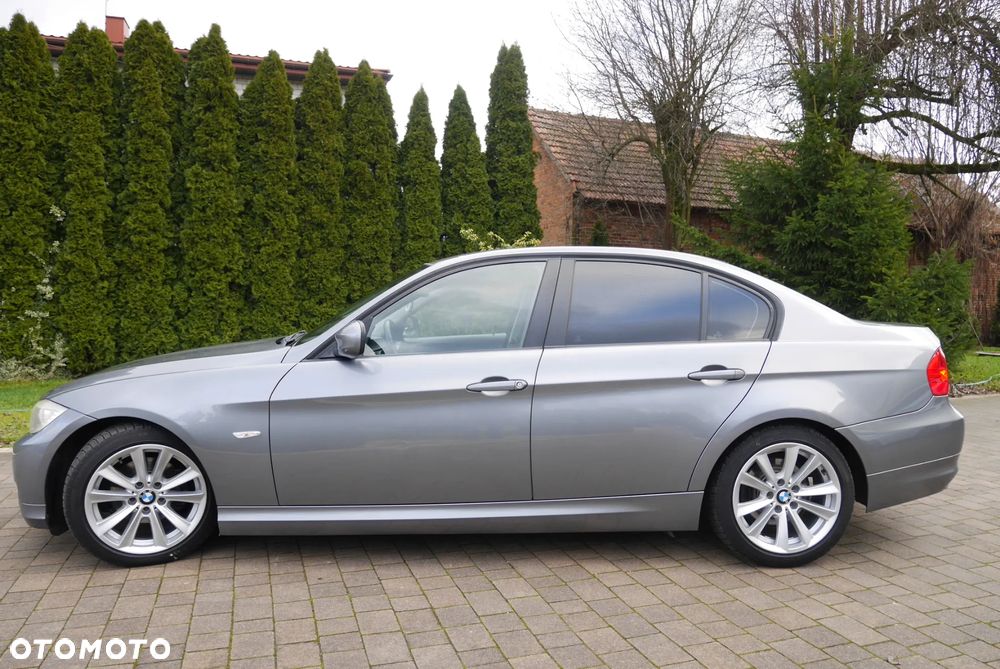 BMW Seria 3 318i - 3